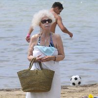 Cayetana de Alba disfruta de sus vacaciones en Ibiza