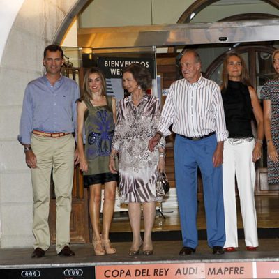 La Familia Real Española en la cena del 30º Aniversario de la Copa del Rey de Vela