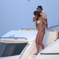 Leo Messi, Antonella Roccuzzo y Dani Alves de vacaciones en Ibiza