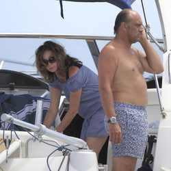 Ana Rosa Quintana y su marido de vacaciones en Ibiza en alta mar