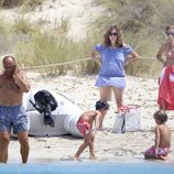 Ana Rosa Quintana, Juan Muñoz y sus hijos en Ibiza