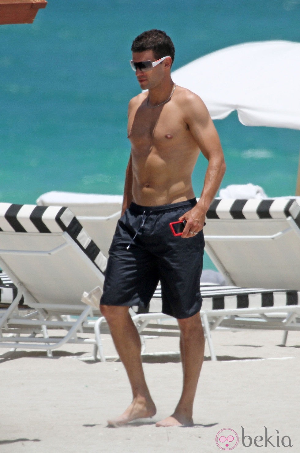 Michael Ballack luce torso desnudo en la playa