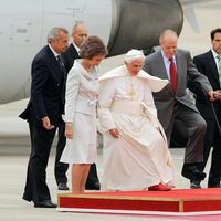 Los Reyes de España y el Papa Benedicto XVI en Madrid-Barajas