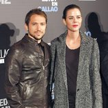 Manuel Martos y su mujer Amelia Bono presentes en el estreno de la obra 'No estoy muerto, estoy en Callao'
