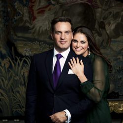 Retrato oficial del compromiso de la Princesa Magdalena de Suecia y Chris O'Neill