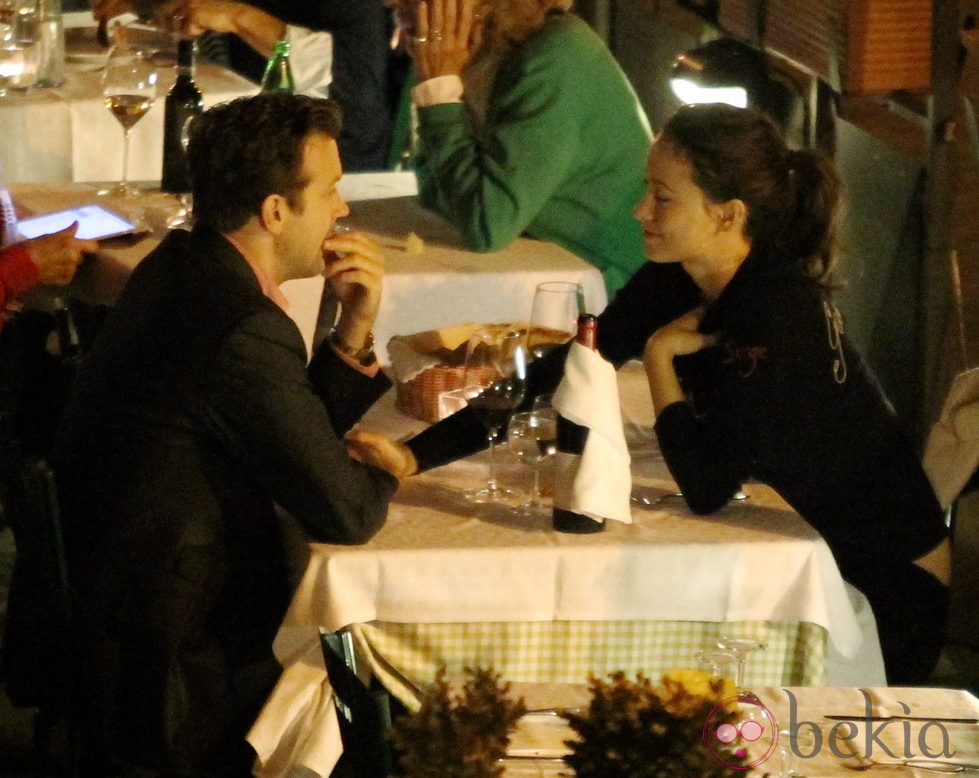 Olivia Wilde y Jason Sudeikis cenando en un restaurante italiano en Roma