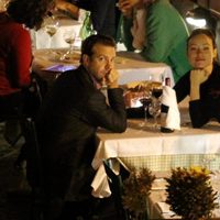 Olivia Wilde y Jason Sudeikis muy compenetrados en un restaurante italiano en Roma