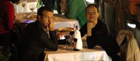 Olivia Wilde y Jason Sudeikis muy compenetrados en un restaurante italiano en Roma