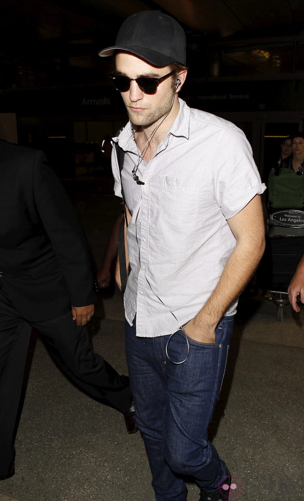 Robert Pattinson vuelve de su viaje promocional a Australia