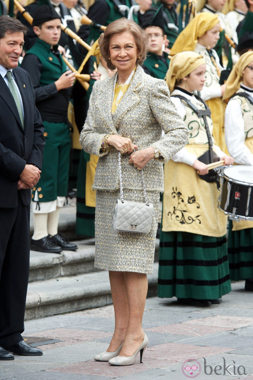 La Reina Sofía a su llegada a Oviedo para asistir a los Premios Príncipe de Asturias 2012