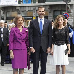 La Reina Sofía y los Príncipes Felipe y Letizia en los Premios Príncipe de Asturias 2012