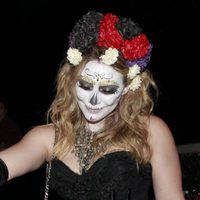 Hilary Duff se disfrazada de cadáver para una fiesta de Halloween 2012