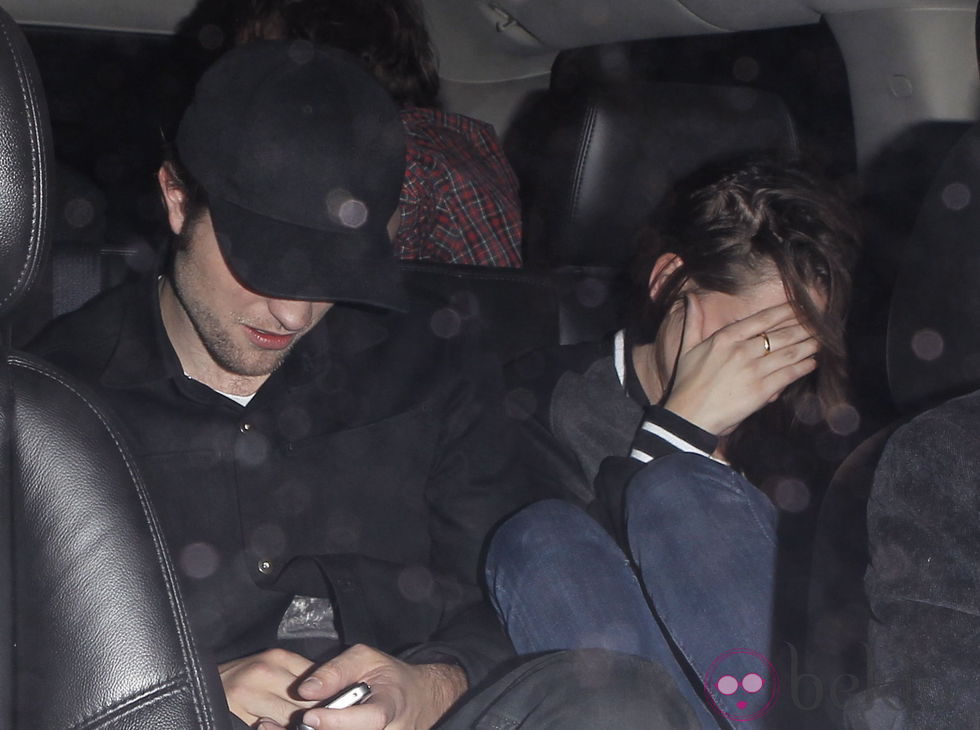 Robert Pattinson y Kristen Stewart pillados juntos en un coche