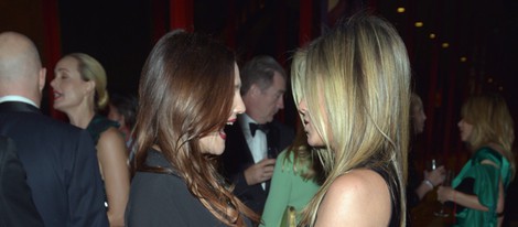 Drew Barrymore y Jennifer Aniston en la Gala Lacma 2012