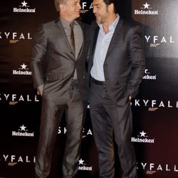 Daniel Craig y Javier Bardem en el estreno de 'Skyfall' en Madrid