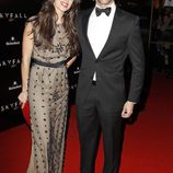 Gonzalo Miró y su novia Ana Isabel Medinabeitia en el estreno de 'Skyfall' en Madrid