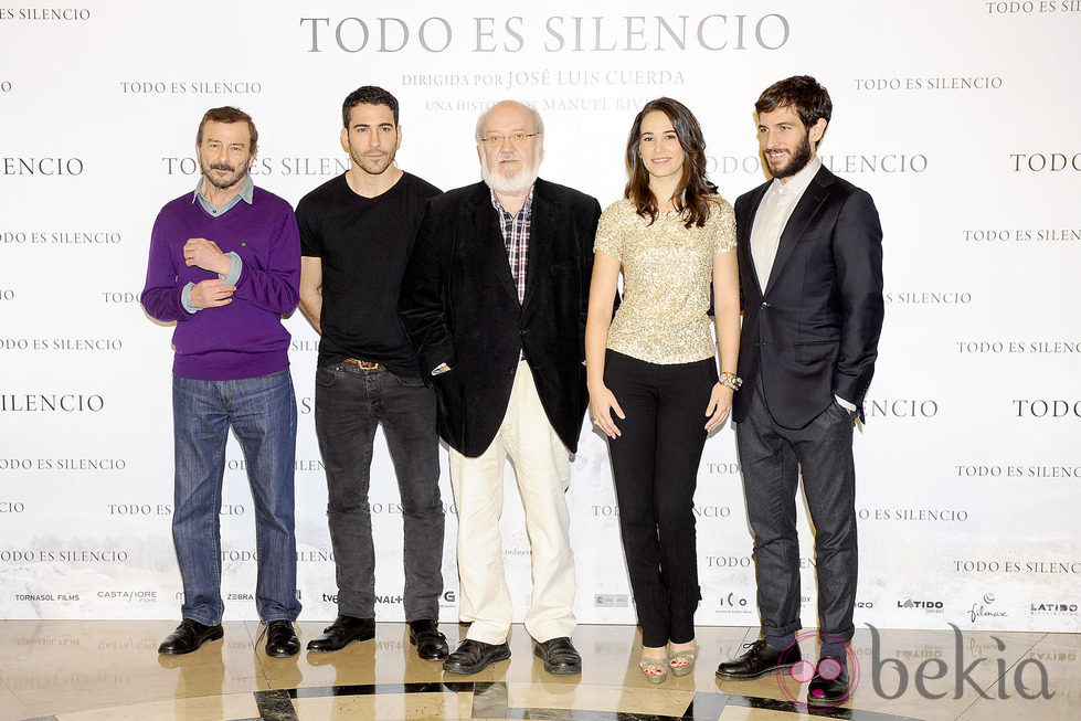 Juan Diego, Miguel Ángel Silvestre, José Luis Cuerda, Celia Freijeiro y Quim Gutiérrez presentan 'Todo es silencio'