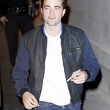 Robert Pattinson en su llegada al programa de Jimmy Kimmel