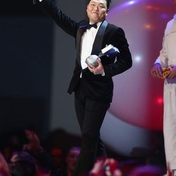 Psy agradece el premio obtenido en los MTV EMA 2012