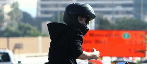 Justin Bieber montado en su Ducati