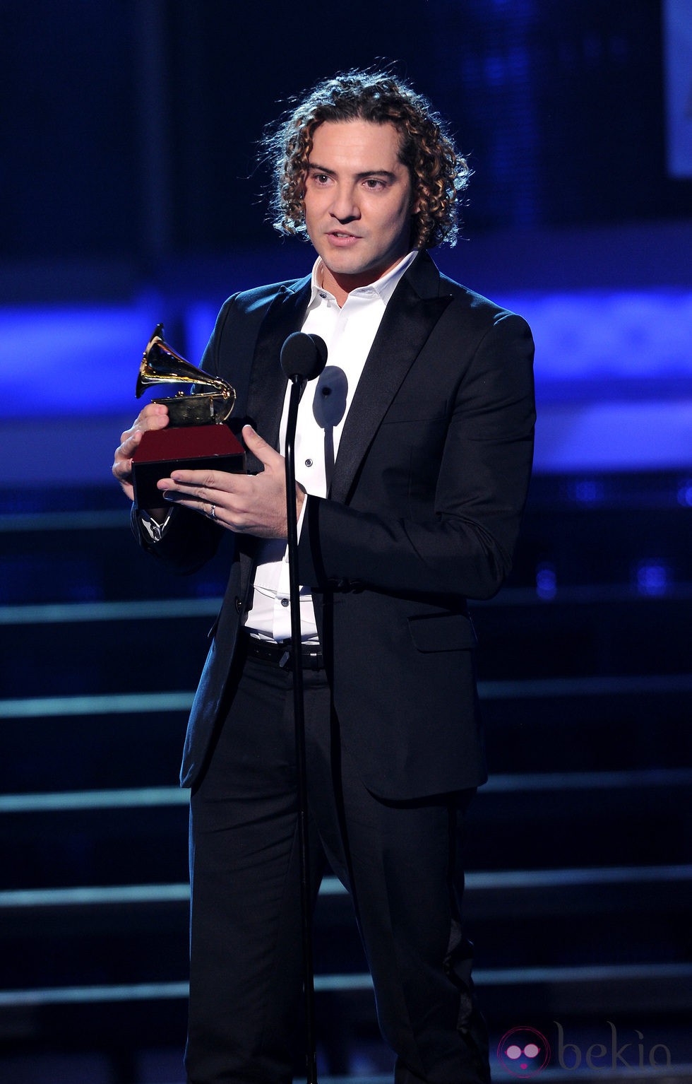 David Bisbal recibe un premio en los Grammy Latinos 2012