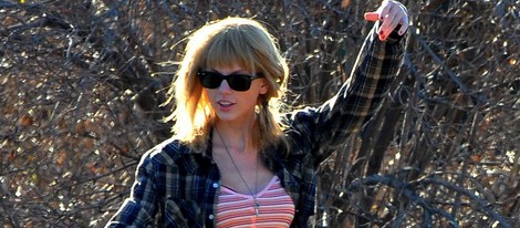 Taylor Swift durante el rodaje de su nuevo videoclip, 'I Knew You Were Trouble'