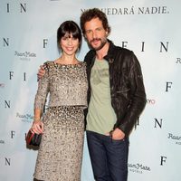 Maribel Verdú y Daniel Grao en el photocall de 'Fin' en Madrid