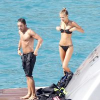 Fernando Alonso y Dasha Kapustina, chapuzón en Palma de Mallorca