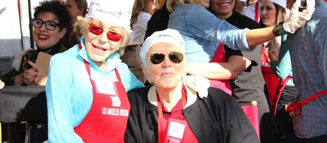 Kirk Douglas y Anne Douglas, solidarios en Acción de Gracias 2012