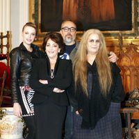 Carmen Maura, Carolina Bang, Álex de la Iglesia y Terele Pávez en el rodaje de 'Las brujas de Zugarramurdi'