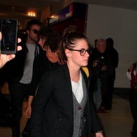 Kristen Stewart regresa con Robert Pattinson de Londres tras Acción de Gracias