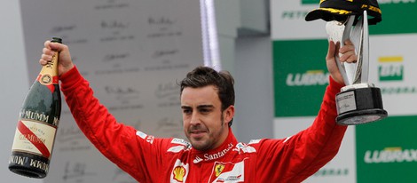 Fernando Alonso celebra su segunda plaza en el GP de Brasil 2012