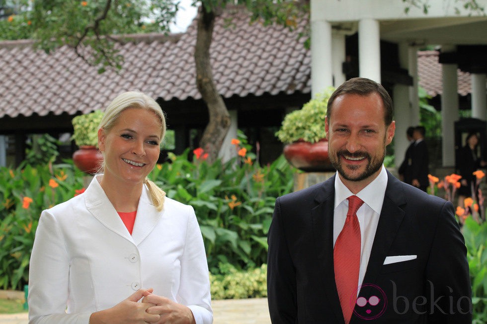 Haakon y Mette-Marit de Noruega en Indonesia