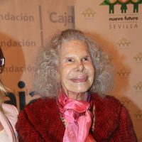 La Duquesa de Alba en la presentación del cartel del Rastrillo de Sevilla 2013