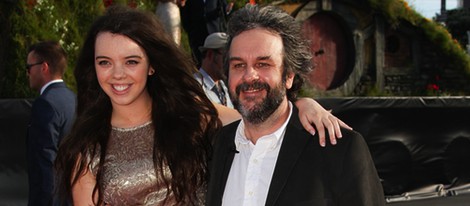 Peter Jackson y su hija Katie en el estreno de 'El Hobbit: Un viaje inesperado' en Nueva Zelanda