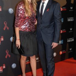 Martina Klein y Álex Corretja en la gala contra el Sida 2012 de Barcelona