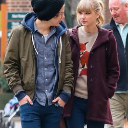 Harry Styles y Taylor Swift intercambian miradas