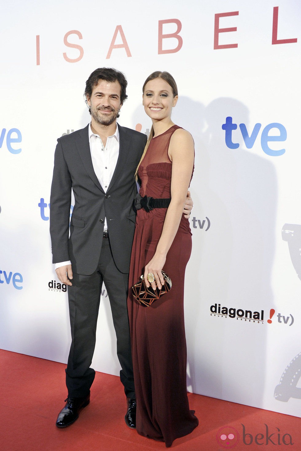 Michelle Jenner y Rodolfo Sancho estrenan el último capítulo de la primera temporada de 'Isabel'
