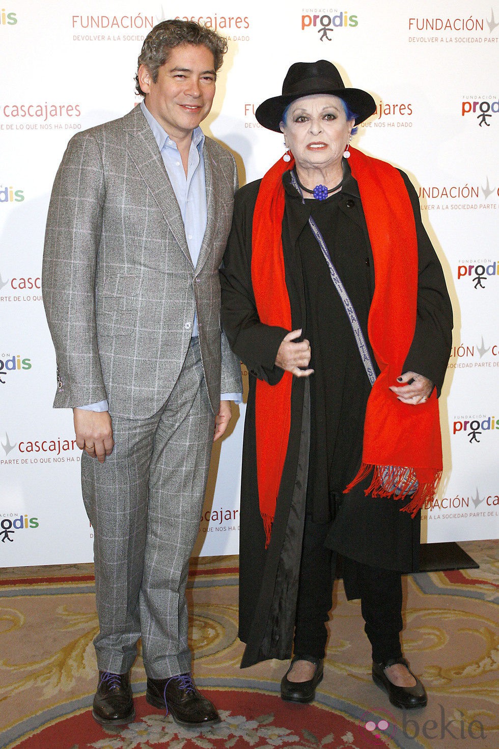 Boris Izaguirre y Lucía Bosé en la subasta de capones de Cascajares