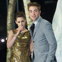 Kristen Stewart y Robert Pattinson durante el estreno de 'Amanecer. Parte 2' en Berlín