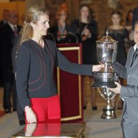 La Infanta Elena entrega uno de los Premios Nacional del Deporte 2011