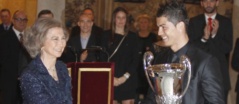 La Reina Sofía entrega uno de los Premios Nacionales del Deporte 2011 a Cristiano Ronaldo