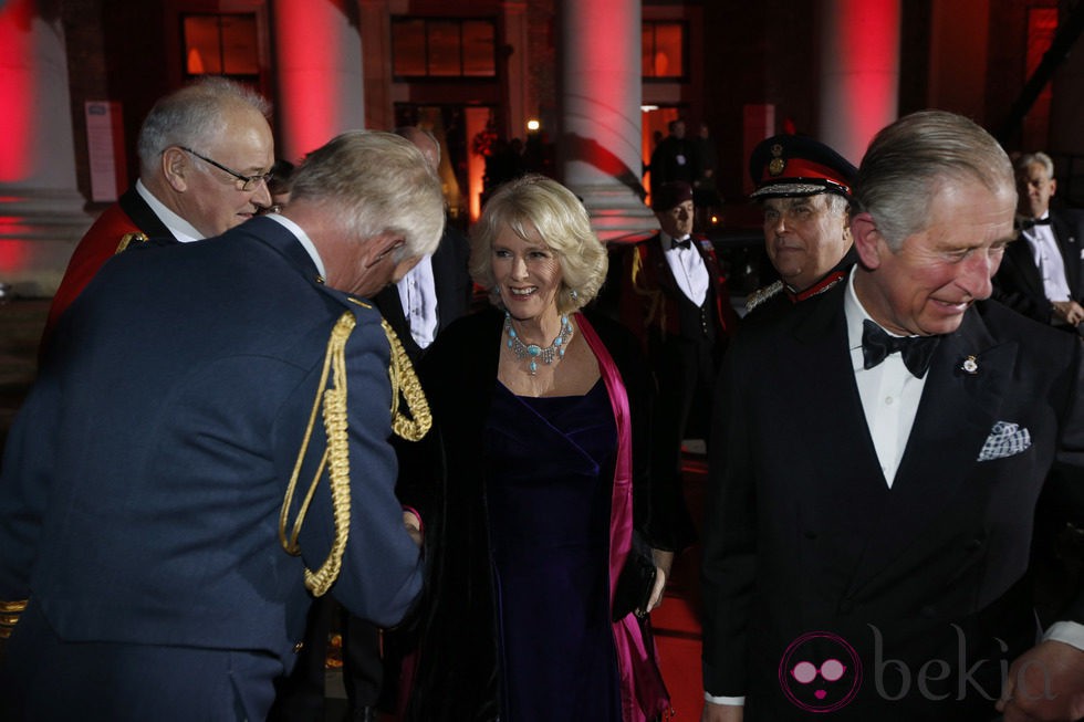 El Príncipe Carlos y la Duquesa de Cornualles en los Military Awards 2012