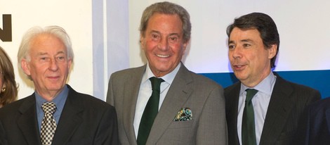 Albert Boadella, Arturo Fernández e Ignacio González en los Premios Alfonso Ussía