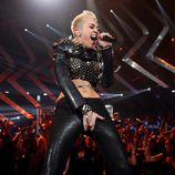 Miley Cyrus actuando en la gala VH1 Divas 2012