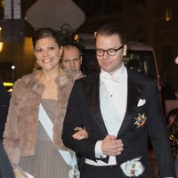 Victoria y Daniel de Suecia en un acto oficial de gala en Estocolmo