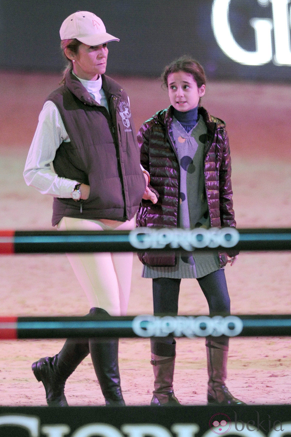 La Infanta Elena y Victoria Federica en la Madrid Horse Week 2012