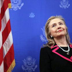 Hillary Clinton durante una conferencia en Bruselas