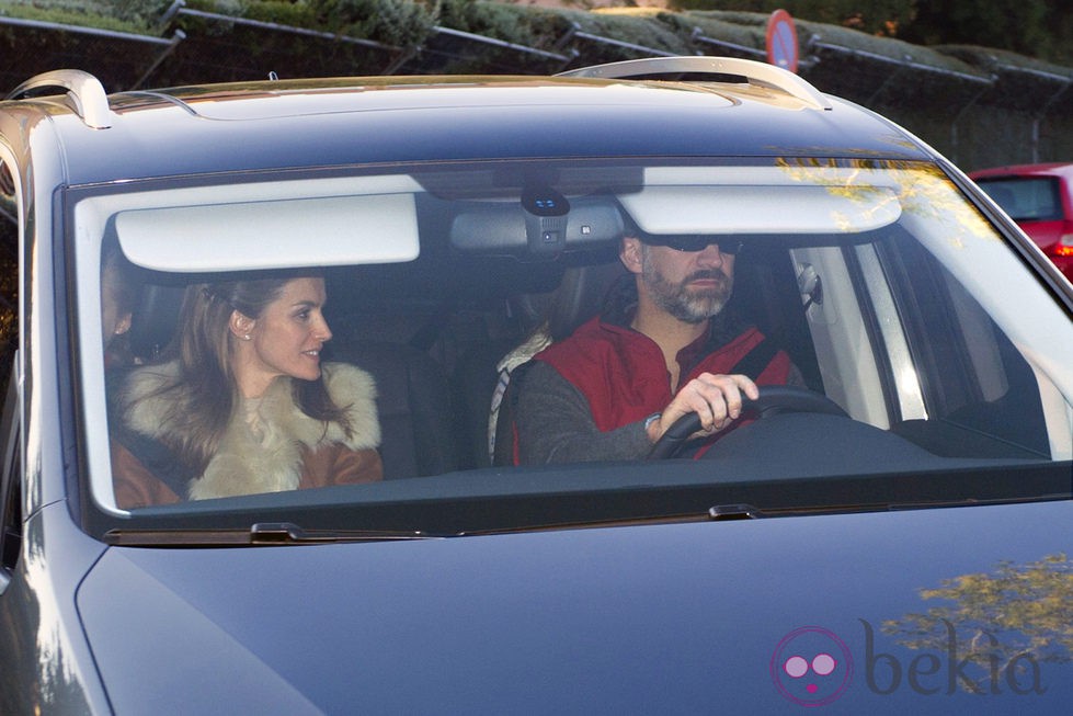 Los Príncipes Felipe y Letizia pasan la tarde de Reyes en casa de Jesús Ortiz