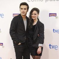 Ricardo Gómez y Elena Rivera en el estreno de la 14 temporada de 'Cuéntame cómo pasó'